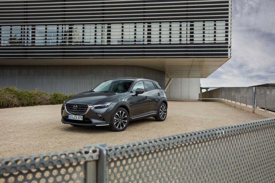  Mazda CX-3 2018 года  (WW) (фото 28 из 40)